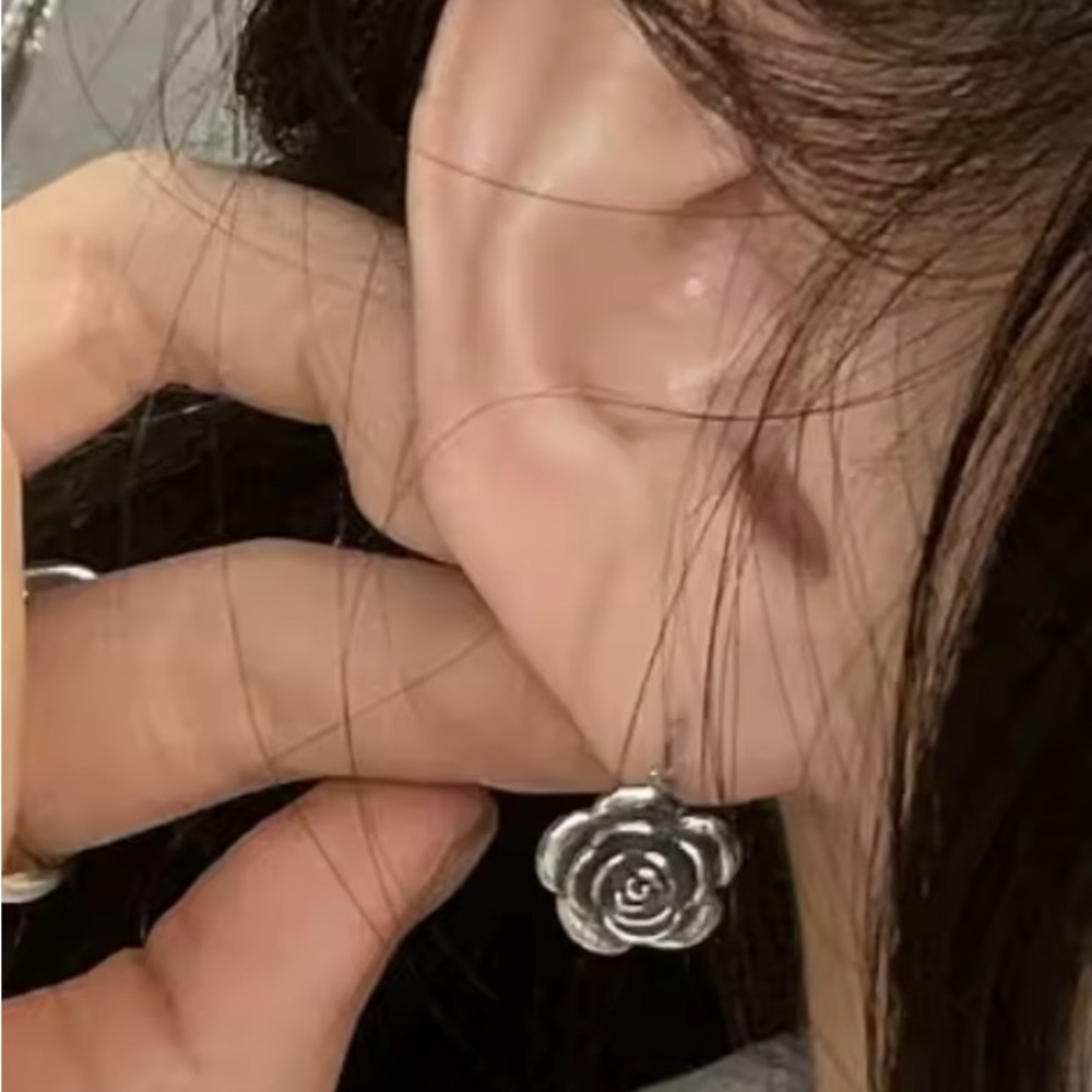 Retro 3D Rose Flower Rose Stud Earrings - Picture 2 of 4